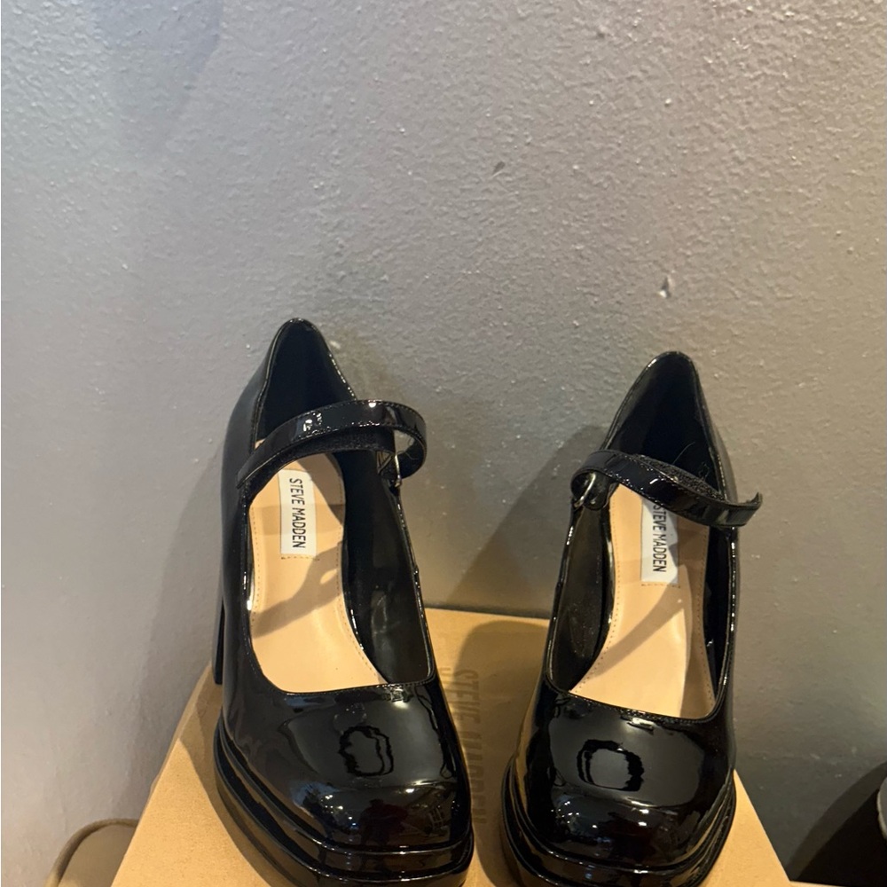 Steve Madden Glossy Black Mary Jane Heels